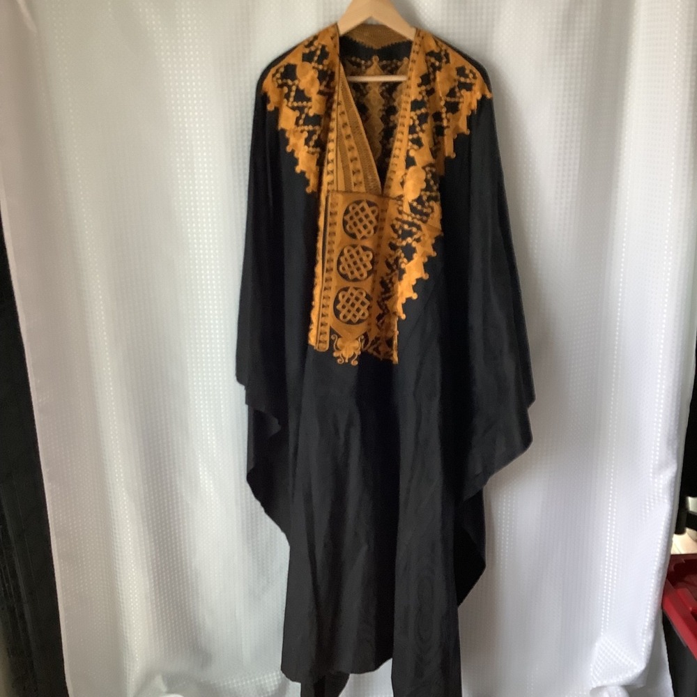 Black & Gold Embroidered Loose Pheran Cloak & Igbo Chieftaincy Cap